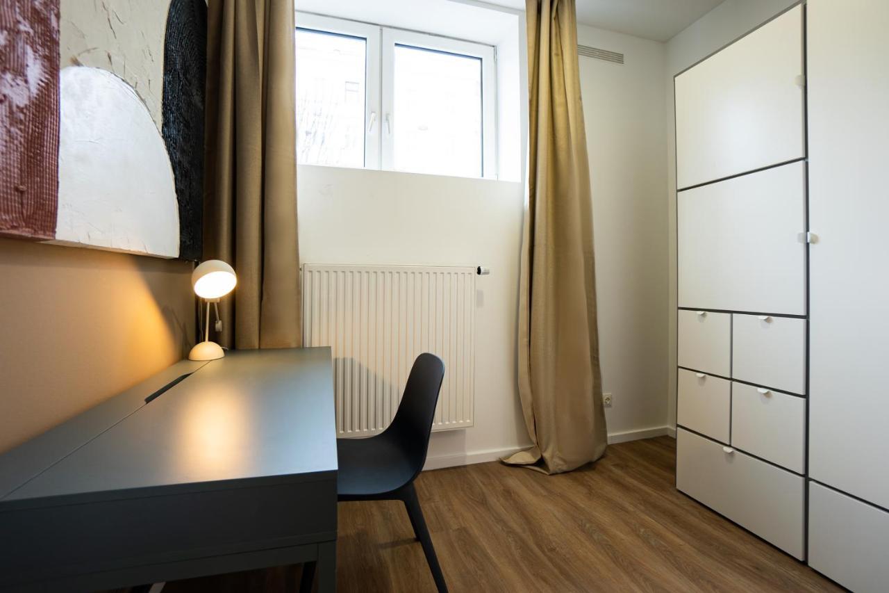 Stylish Apartment With Dedicated Working Space And Super King-Size Bed Located Between City Centre And Donau River Відень Екстер'єр фото