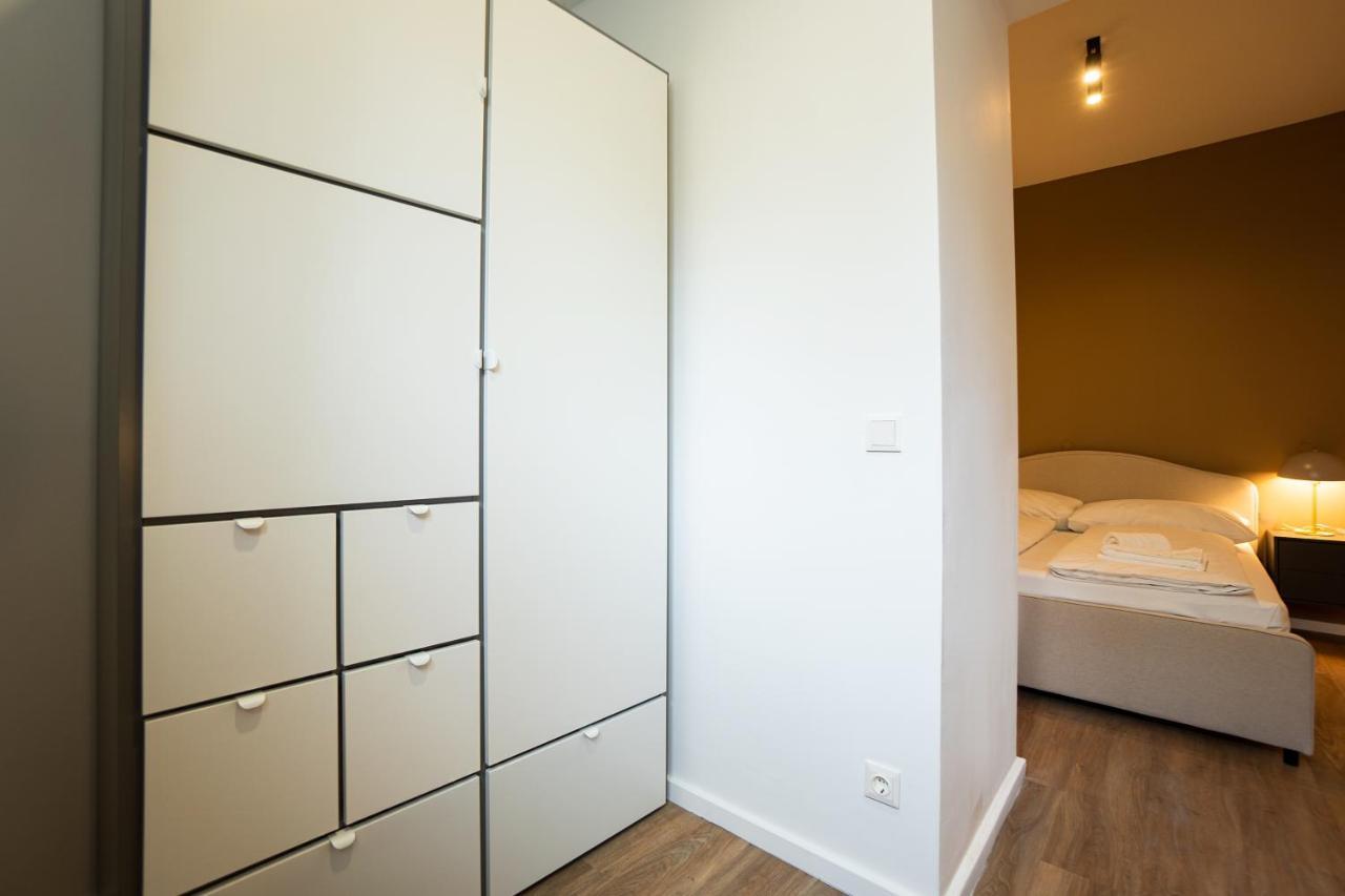 Stylish Apartment With Dedicated Working Space And Super King-Size Bed Located Between City Centre And Donau River Відень Екстер'єр фото