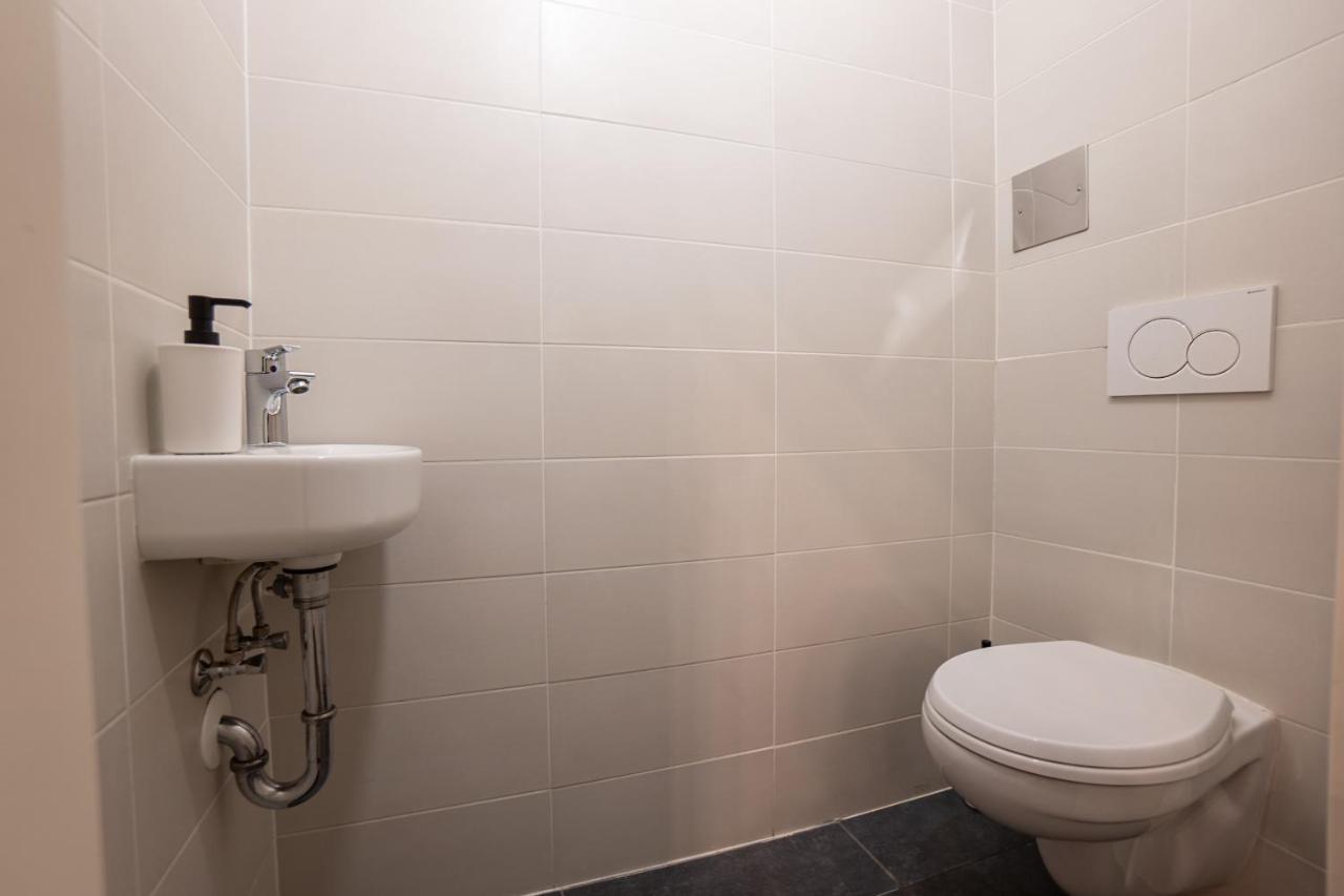 Stylish Apartment With Dedicated Working Space And Super King-Size Bed Located Between City Centre And Donau River Відень Екстер'єр фото