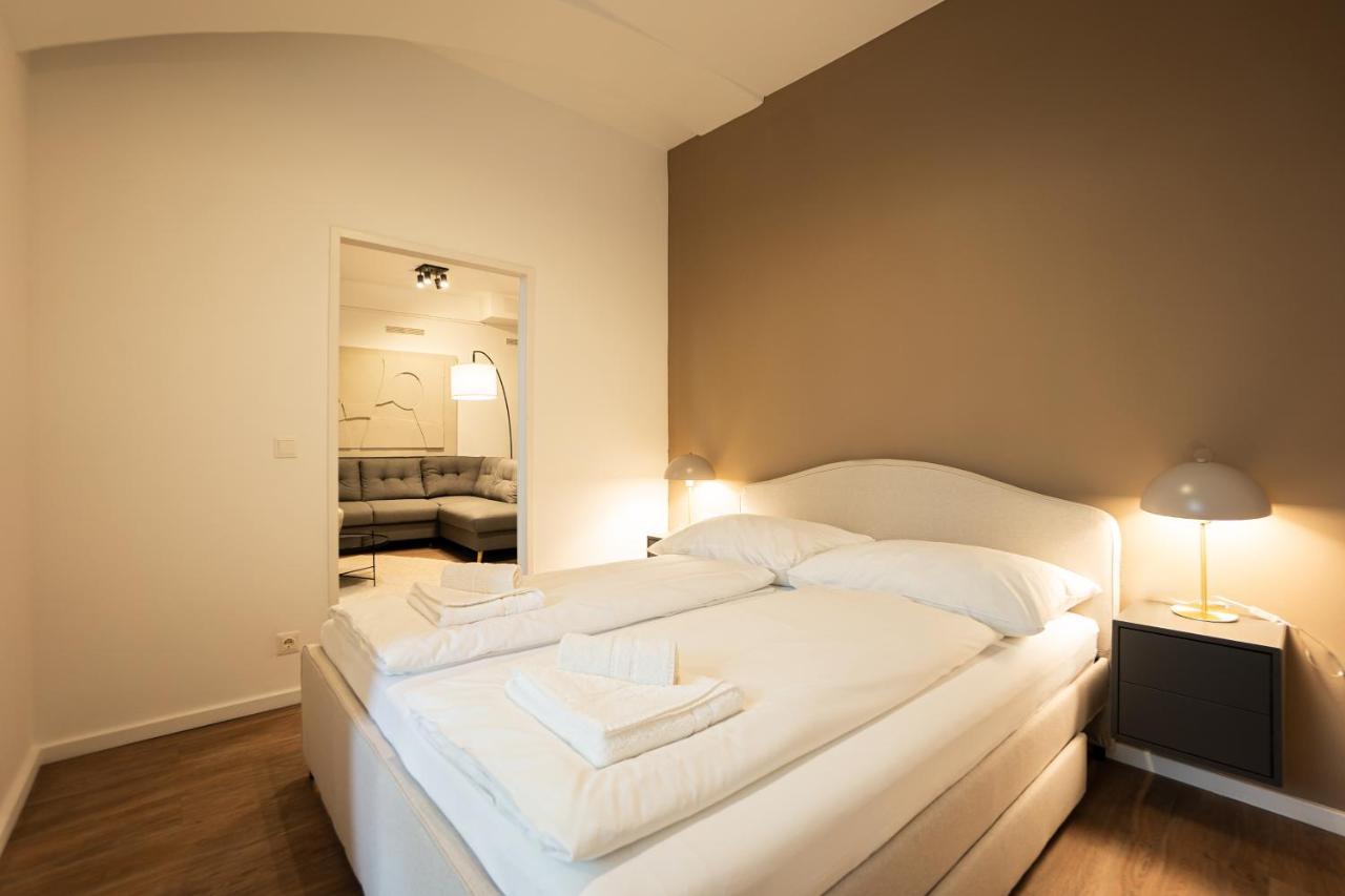 Stylish Apartment With Dedicated Working Space And Super King-Size Bed Located Between City Centre And Donau River Відень Екстер'єр фото